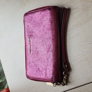 Used Michael‎ Kors Fuschia pink wallet